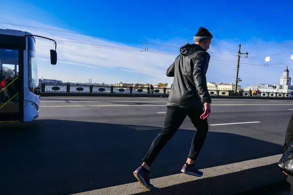 Saint Pétersbourg Russie Coureur Jogger Sur Pont — Photo