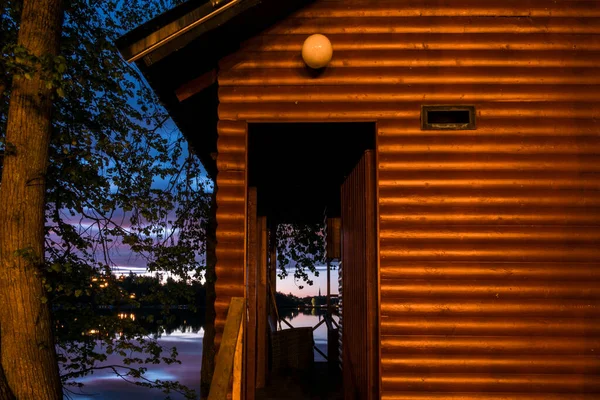 Stockholm Svédország Egy Kis Ház Homlokzata Éjszaka Idskar Egy Sziget — Stock Fotó