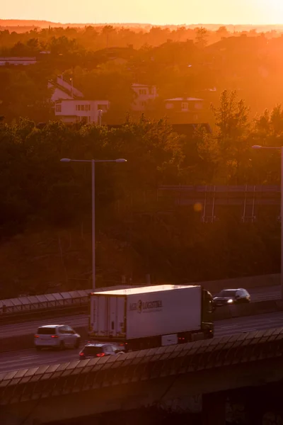 Sztokholm Szwecja Autostrada Zachodzie Słońca Dzielnicy Grondal — Zdjęcie stockowe