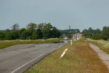 Aalborg, Danimarka Kırsal kesimde bir yol.