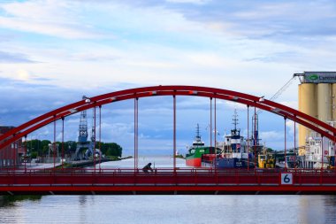 Lidkoping, İsveç Kanal üzerinde yaya köprüsü.