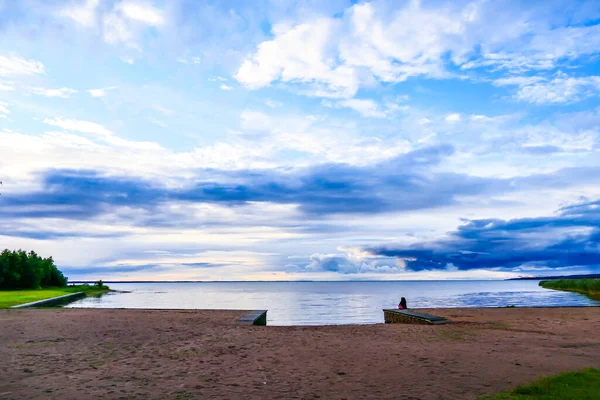 リドコピング スウェーデンヴァナー湖のフィルスバックビーチでのビーチと人 — ストック写真