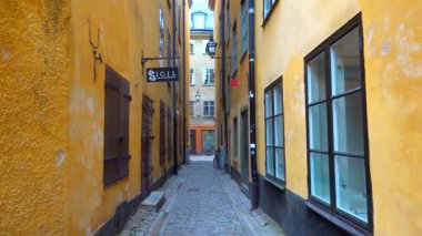 Stockholm, İsveç. Gamla Stan 'de bir sokak. Ya da Old Town.