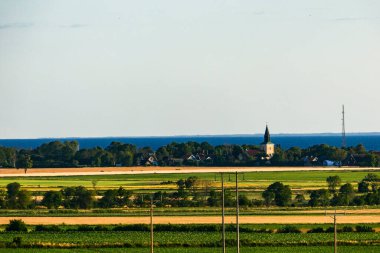 Resmo, Oland, İsveç Morby Langa ve Baltık Denizi üzerinde bir manzara.