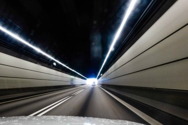 Malmö, İsveç Öresund Köprüsü 'nün bir kısmını oluşturan araba tüneli.