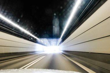 Malmö, İsveç Öresund Köprüsü 'nün bir kısmını oluşturan araba tüneli.