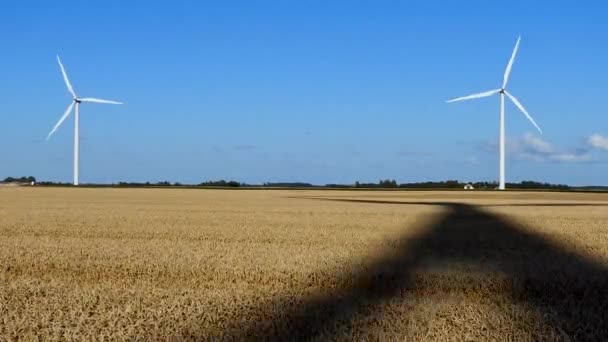 Hirtshals Denemarken Een Windturbine Draait Wind — Stockvideo
