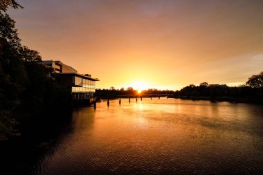 Karlstad, İsveç Klaralven nehri üzerindeki Karlstad CCC konferans merkezi.