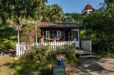 Stockholm, İsveç 10 Eylül 2025 Parkta küçük bir kafe