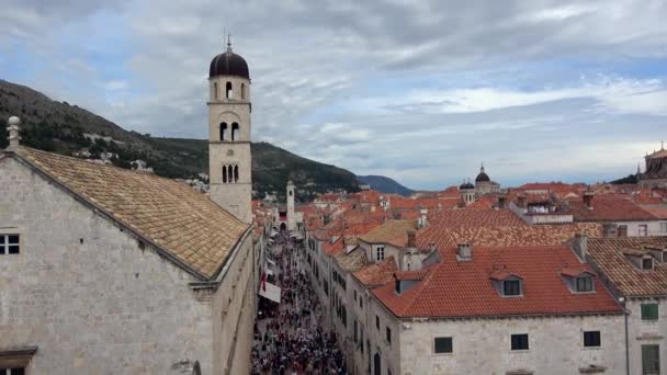 Dubrovnik Kroatië Juli 2018 Veel Mensen Lopen Door Stradun Hoofdstraat — Stockvideo