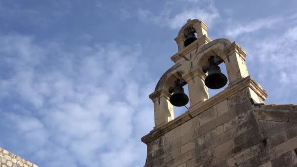 Три Колокола Церковной Башне Старом Городе Дубровника Хорватия Дубровник Известен — стоковое видео