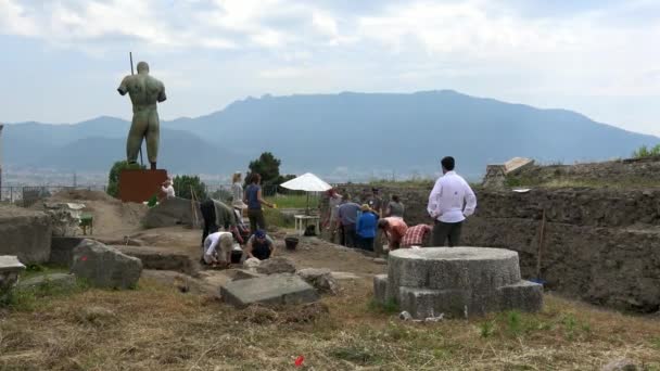 Pompeya Italie Mai 2018 Groupe Archéologues Travaillent Sur Une Fouille — Video