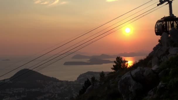 Beautiful View Sunset Dubrovnik Cable Car Going Orange Colors Old — Stock Video