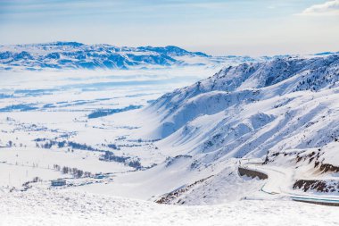 Kışın Kuzey Xinjiang 's, sonw and ice world, xinjiang, china