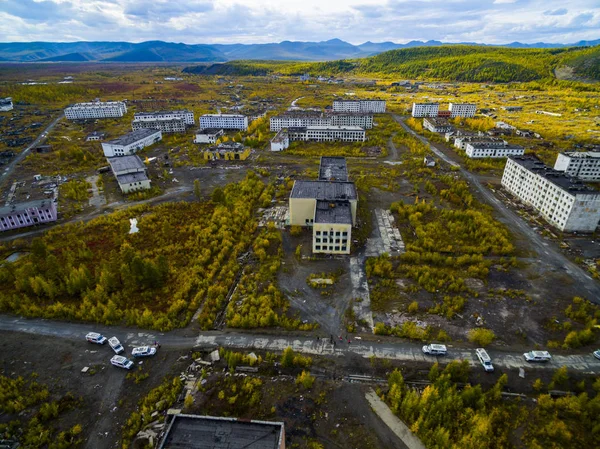 Widok z lotu ptaka na miasto duchów Kadykchan, Kolyma, region Magadan Obrazy Stockowe bez tantiem