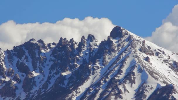 Lanskap gunung di Dataran Tinggi Qinghai, Cina . — Stok Video