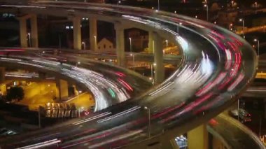 Gece Nanpu Spiral trafik Timelapse , Şangay, Çin