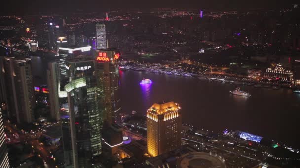 Verkehr und Stadtbild von Shanghai bei Nacht, Shanghai, China — Stockvideo