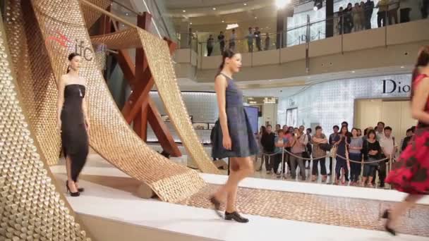 SHANGHAI - SEP 06:View of fashion show in Interior of shopping mal, Sep 06, 2013, Shanghai city, china. — Stock Video