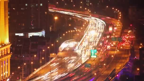 Χρονοδιάβαση της πολυάσχολης κυκλοφορίας πάνω από τη γέφυρα στη σύγχρονη πόλη, Σανγκάη, Κίνα — Αρχείο Βίντεο