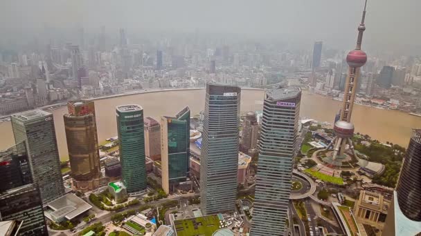 SHANGHAI - SEP 06, 2013:Shanghai Lujiazui financial district and Huangpu river — Stock Video