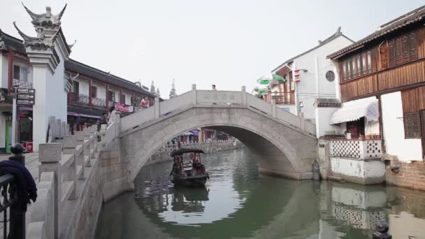 Şangay Çin-Eylül 09 2013,Zhujiajiao Antik Kenti Şangay Venedik denir — Stok video