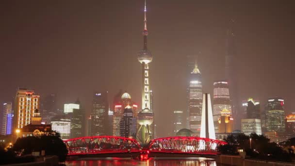 SHANGHAI - SEP 10: Lintas waktu di Jembatan Waibaidu, 10 September 2013, Kota Shanghai, Cina . — Stok Video