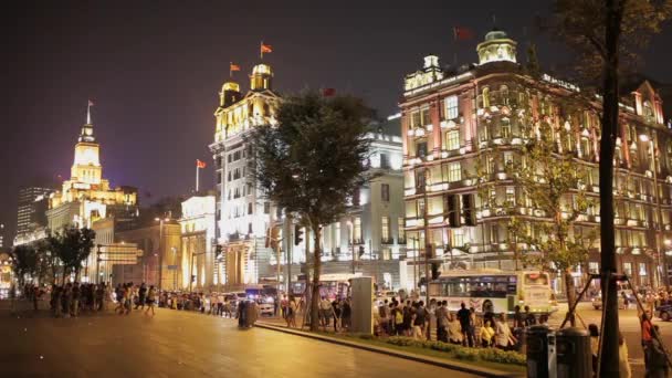 上海中国 - 9月10日:上海の夜のバンド。上海中心部のバンド沿いの夜景 — ストック動画