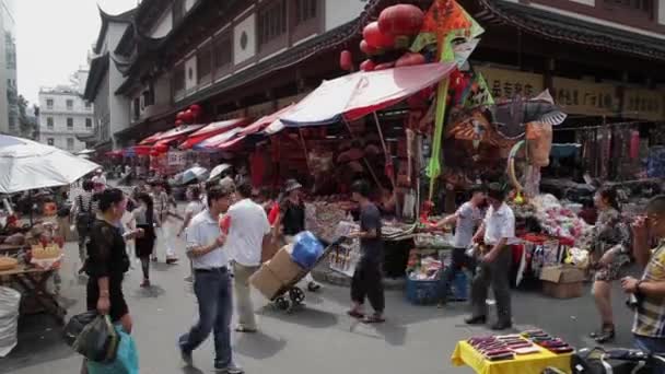 Szanghaj, Chiny, wrzesień 11-2013-tradycyjna ulica handlowa w Szanghaju, Chiny — Wideo stockowe