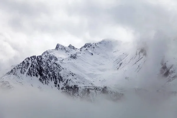 Western Sichuan, China, Baron Hill scenery with snow — Stock Photo, Image