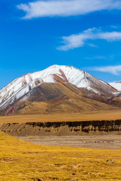 Qinghai Platosu üzerinde dağ manzara, Çin. - Stok İmaj