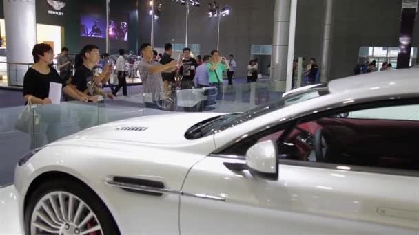 Xian China, - Září 30 2013: -Macao Auto Show, — Stock video