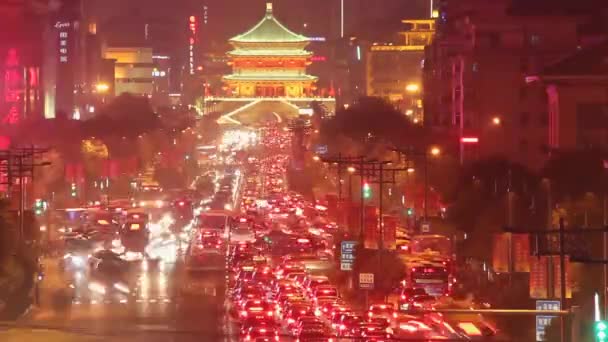 Trafic von Xian in der Nacht, China. — Stockvideo