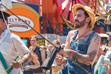 Brooklyn, Ny - Haziran 16: 36 yıllık yaz olay, Coney Island Mermaid Parade 2018.