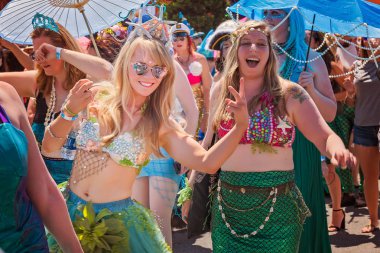 Brooklyn, Ny - Haziran 16: 36 yıllık yaz olay, Coney Island Mermaid Parade 2018.