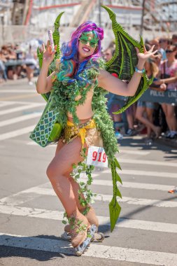 Brooklyn, Ny - Haziran 16: 36 yıllık yaz olay, Coney Island Mermaid Parade 2018.