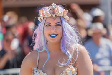 Brooklyn, Ny - Haziran 16: 36 yıllık yaz olay, Coney Island Mermaid Parade 2018.