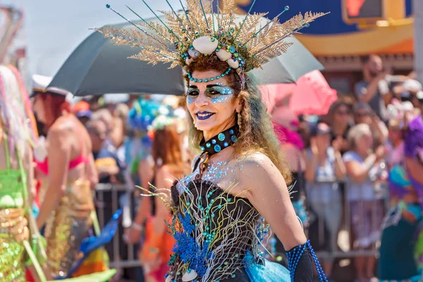 Brooklyn Haziran Yıllık Yaz Olay Coney Island Mermaid Parade 2018 — Stok fotoğraf