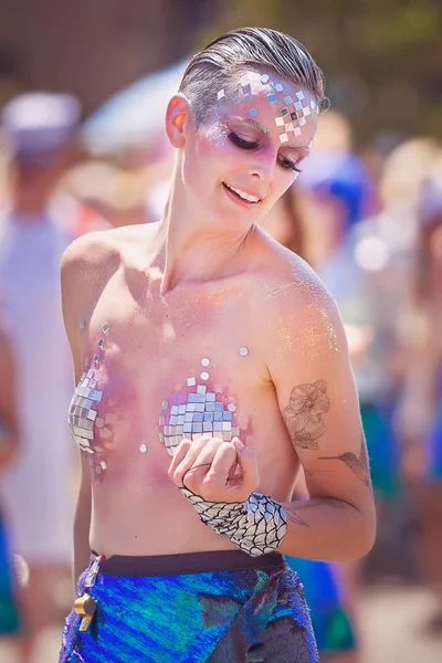 Brooklyn, Ny - Haziran 16: 36 yıllık yaz olay, Coney Island Mermaid Parade 2018.