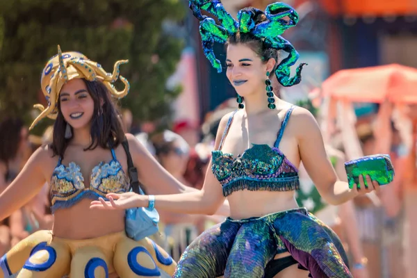 Brooklyn, Ny - Haziran 16: 36 yıllık yaz olay, Coney Island Mermaid Parade 2018.