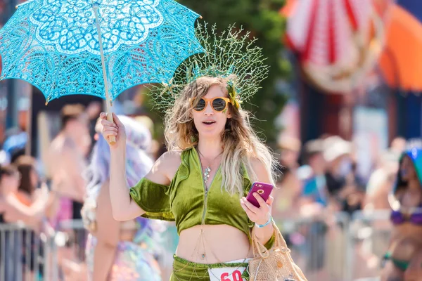 Brooklyn Červen Každoroční Letní Akci Coney Island Mermaid Parade 2018 — Stock fotografie