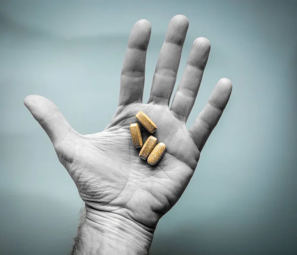 Man Houdt Vitaminen Recept Pillen Palm Van Hand Health Care — Stockfoto