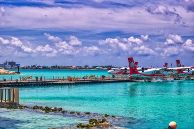 Bu eşsiz fotoğraf antik ama hava layık Maldivler deniz uçakları gösterir. Resim Male havaalanında çekildi