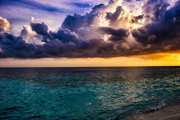 Deze Unieke Foto Toont Gigantische Zonsondergang Malediven Gemakkelijk Zien Hoe — Stockfoto