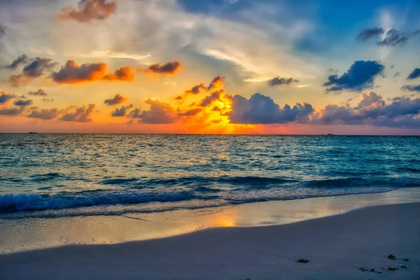 Унікальне Зображення Показує Гігантський Захід Сонця Мальдівах Можете Легко Побачити — стокове фото