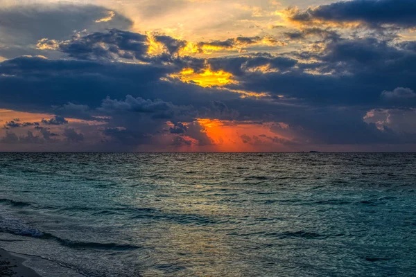 Questa Immagine Unica Mostra Gigantesca Alba Alle Maldive Può Facilmente — Foto Stock