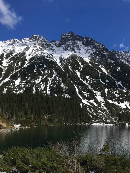 塔特拉山脉的莫尔斯科耶奥科湖 — 图库照片