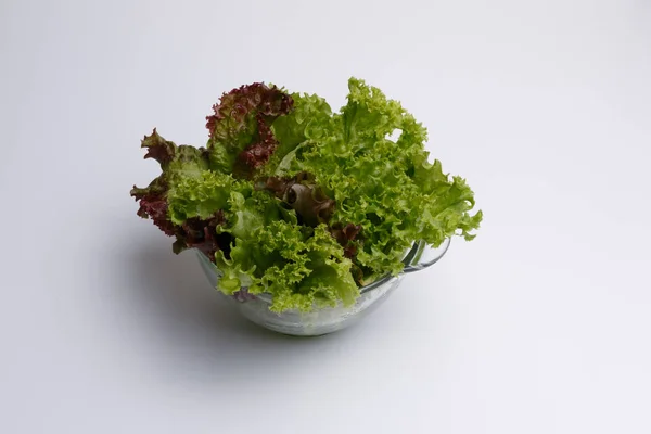 Salad di piring kaca — Stok Foto