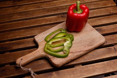 Kırmızı ve yeşil biber