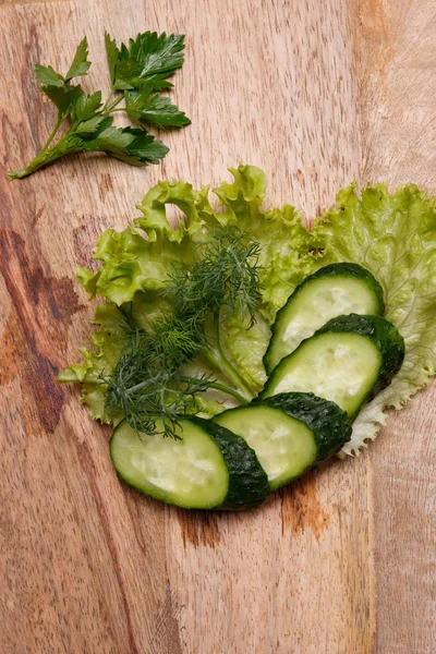 Uborka, petrezselyem, saláta és kapor — Stock Fotó